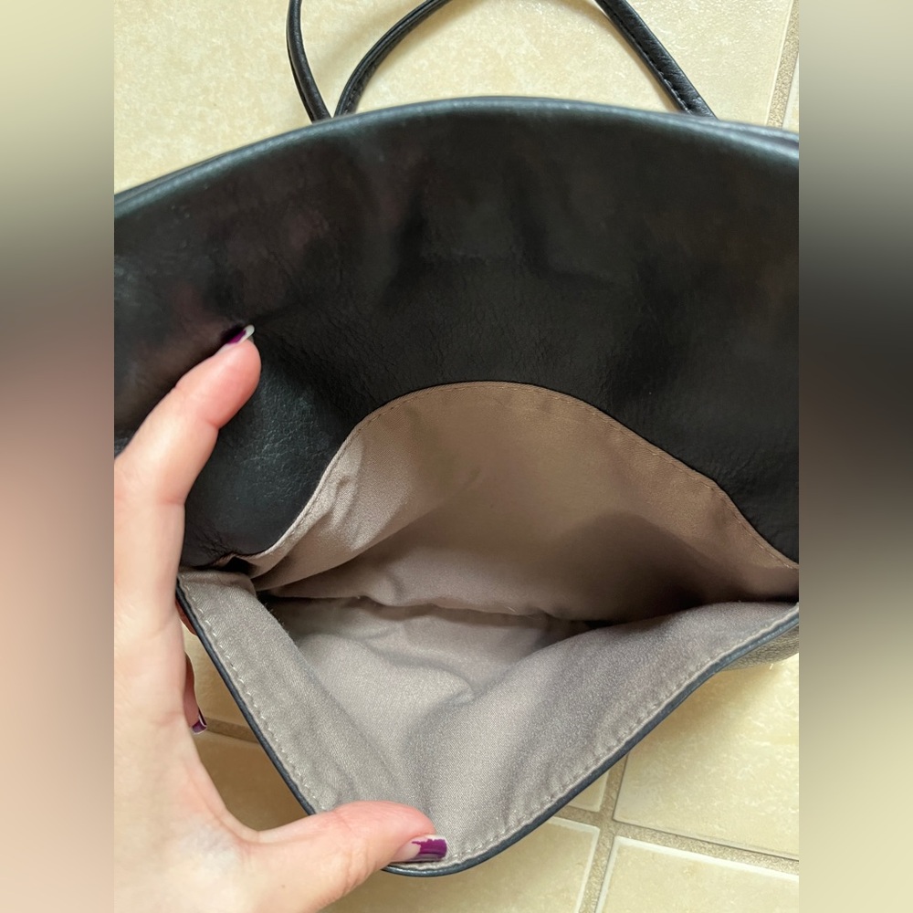 Margot Women’s Genuine Leather Small Crossbody Bag Black EUC - Picture 4 of 13